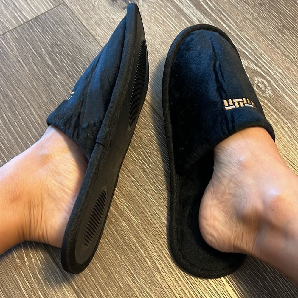 Amazing Comfortable House Slippers - Picture 2 of 2